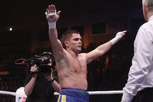 Митрофанов выиграл свой второй бой на профессиональном ринге
