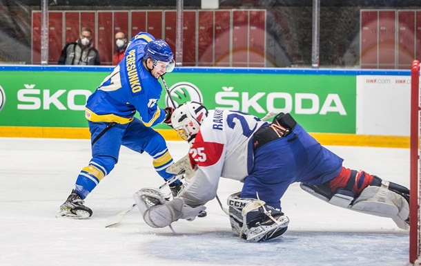 Украина стартовала на ЧМ по хоккею разгромной победой