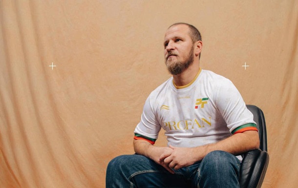 Александр Алиев спел на украинском языке хит рок-группы